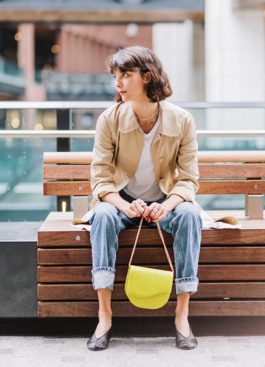 Ariana Saddle Lifestyle Cover